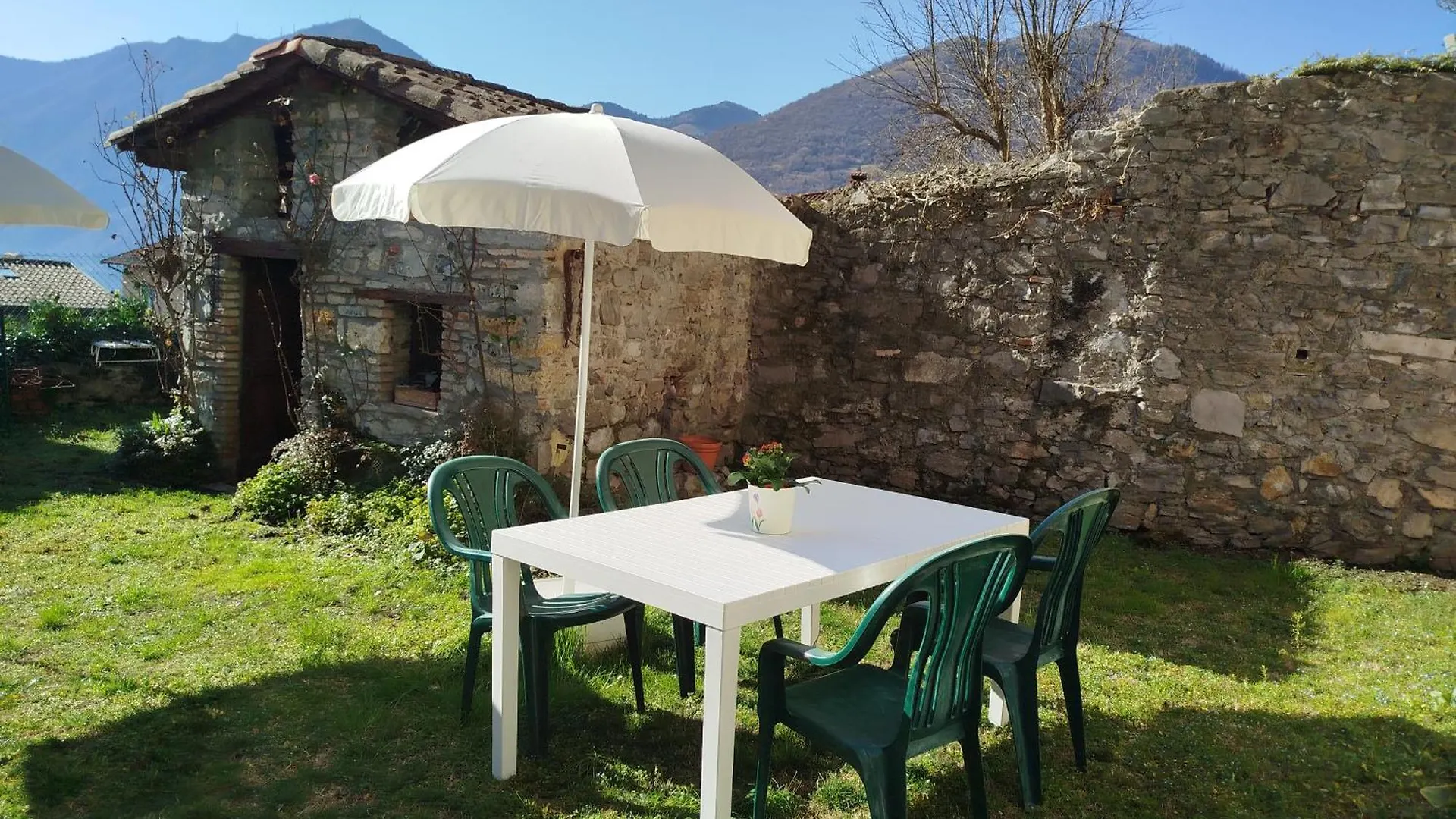 Iseolakerental - Il Nido Di Gio Riva di Solto Italy