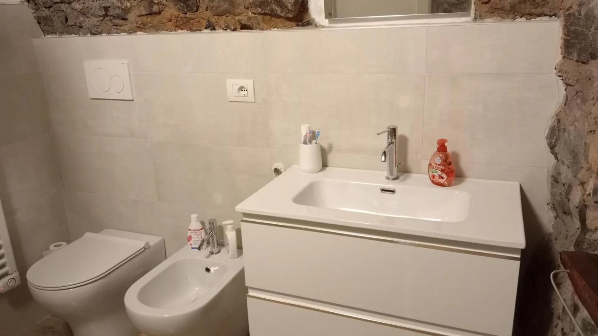 Iseolakerental - Il Nido Di Gio Riva di Solto